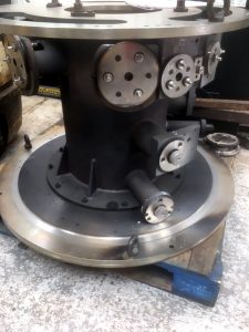 Valve and pipework installation for the oil and gas sector